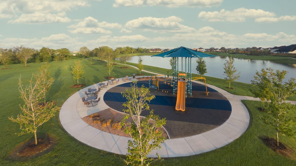 Explore Meridiana’s Outdoor Amenities